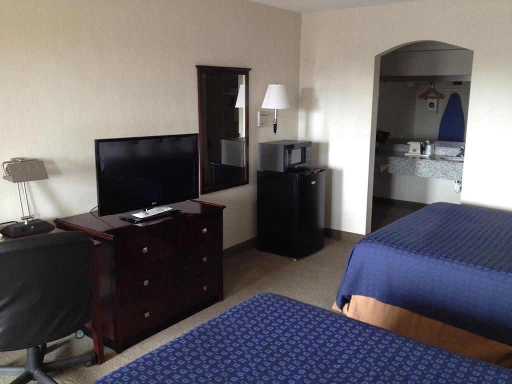 Quality Inn Carthage Номер фото