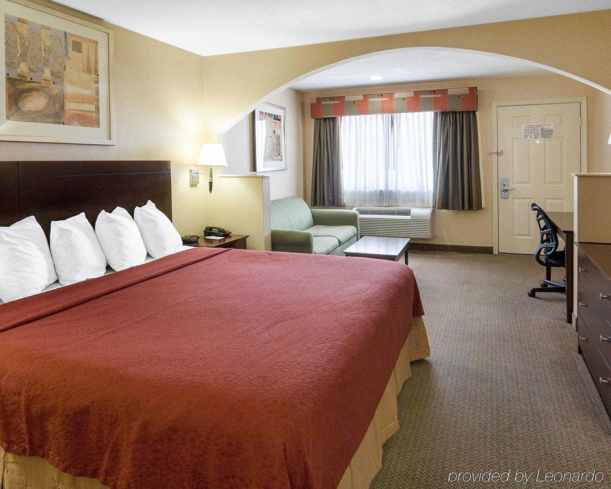 Quality Inn Carthage Экстерьер фото